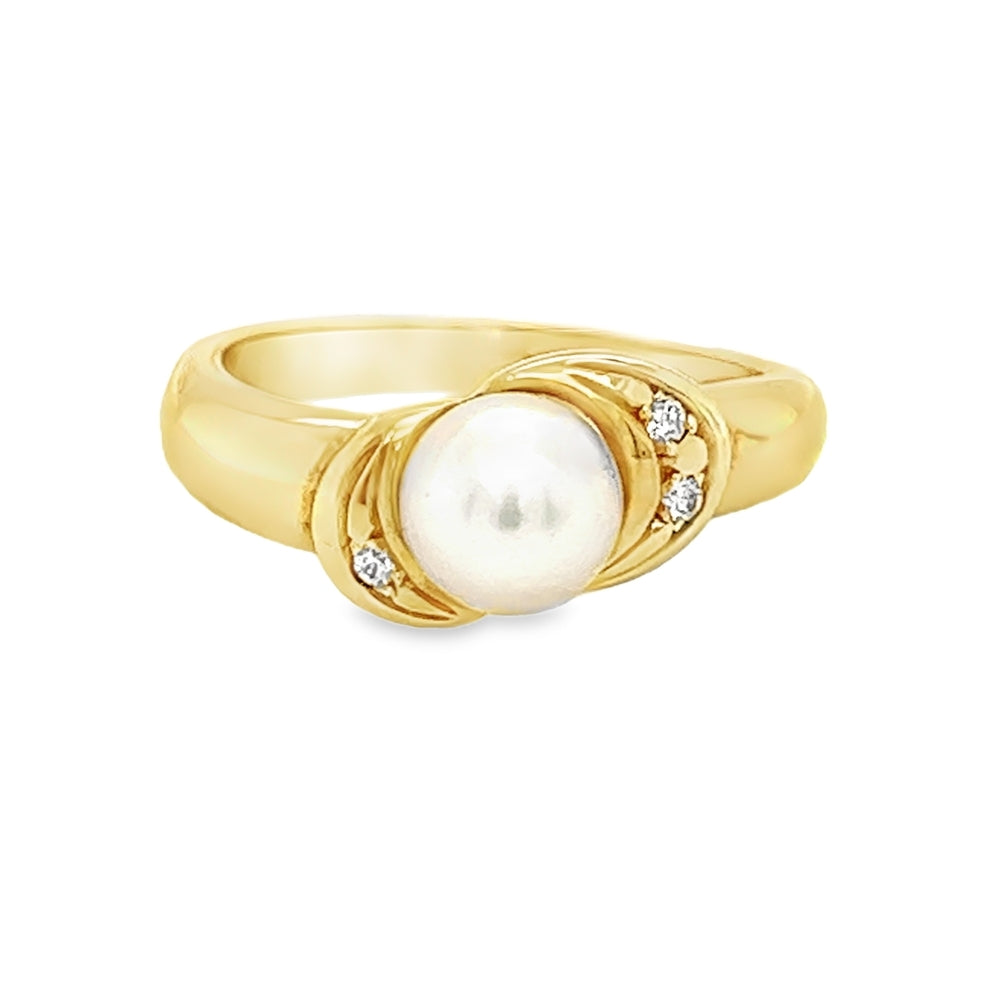 Single Cultured Pearl & Diamond Ring 18ct Gold
