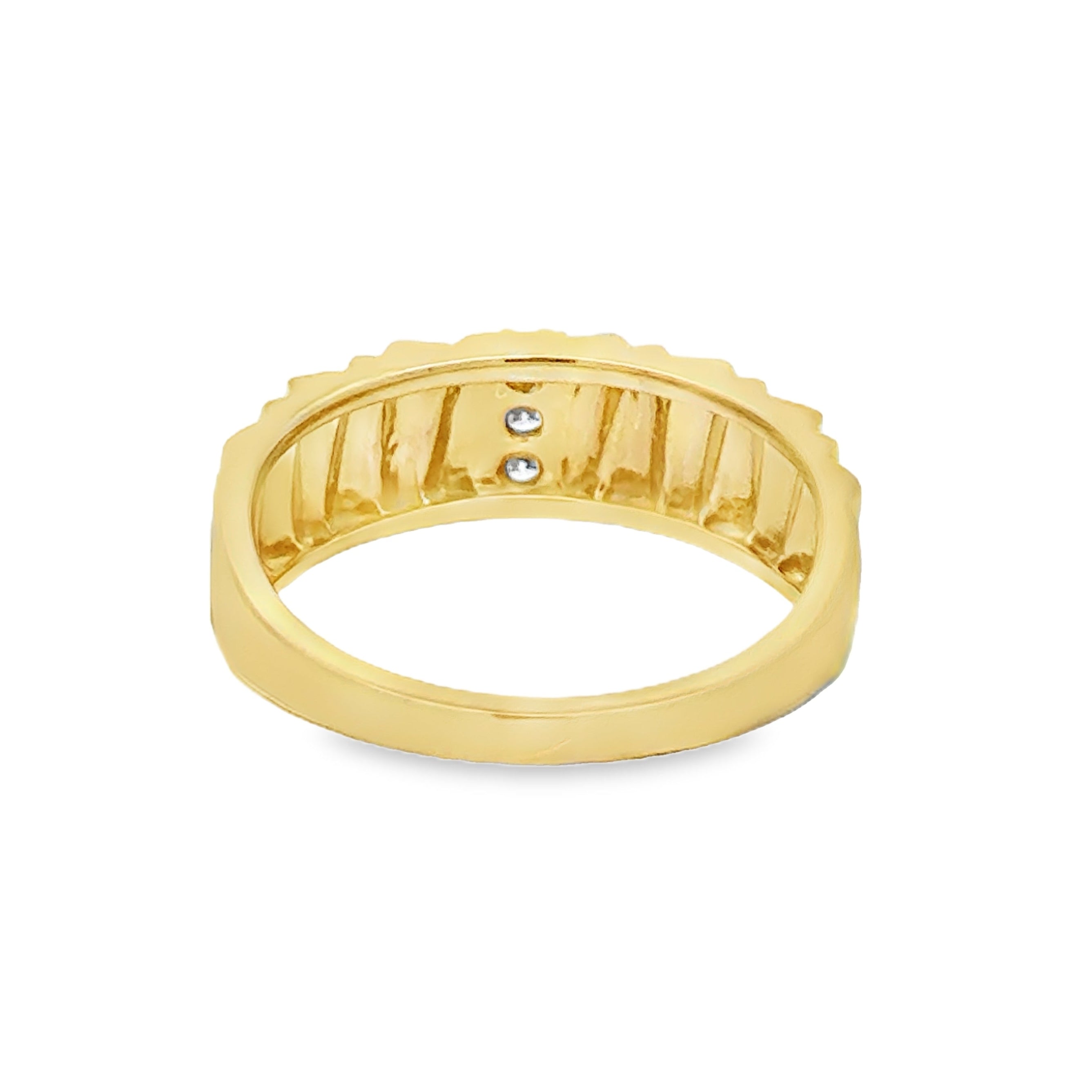 3 Stone Diamond Set Patterned Band Ring 9ct Gold REAR