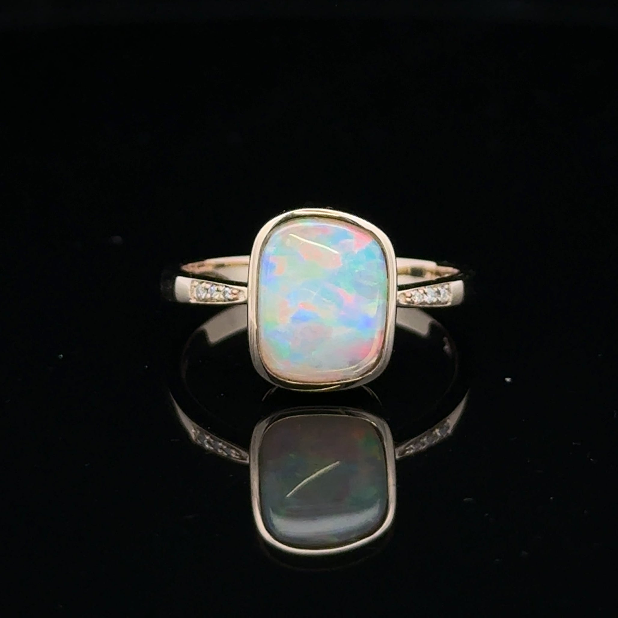 Opal & Diamond Ring 9ct Gold eclipse