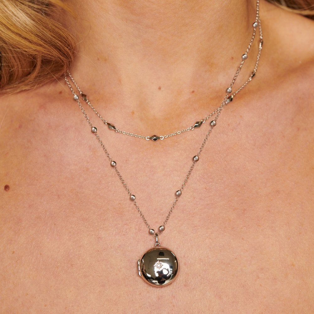 Hot Diamonds Circle Locket DP1096 model