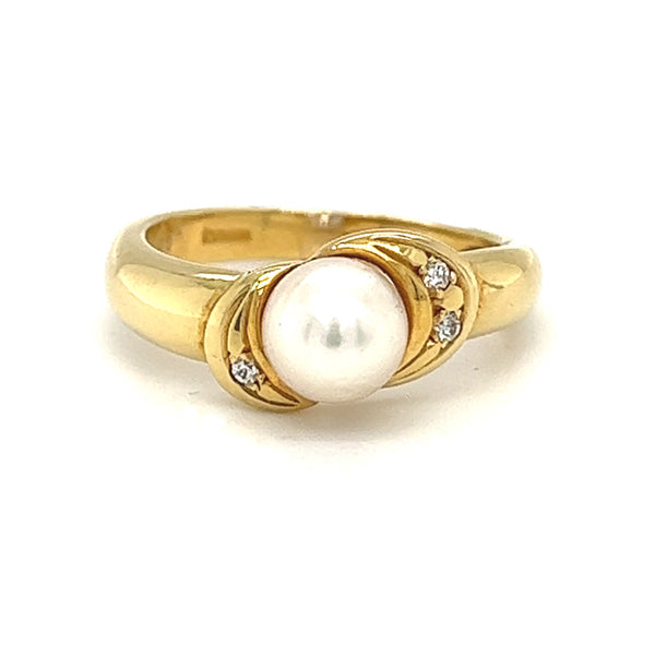 Single Cultured Pearl & Diamond Ring 18ct Gold