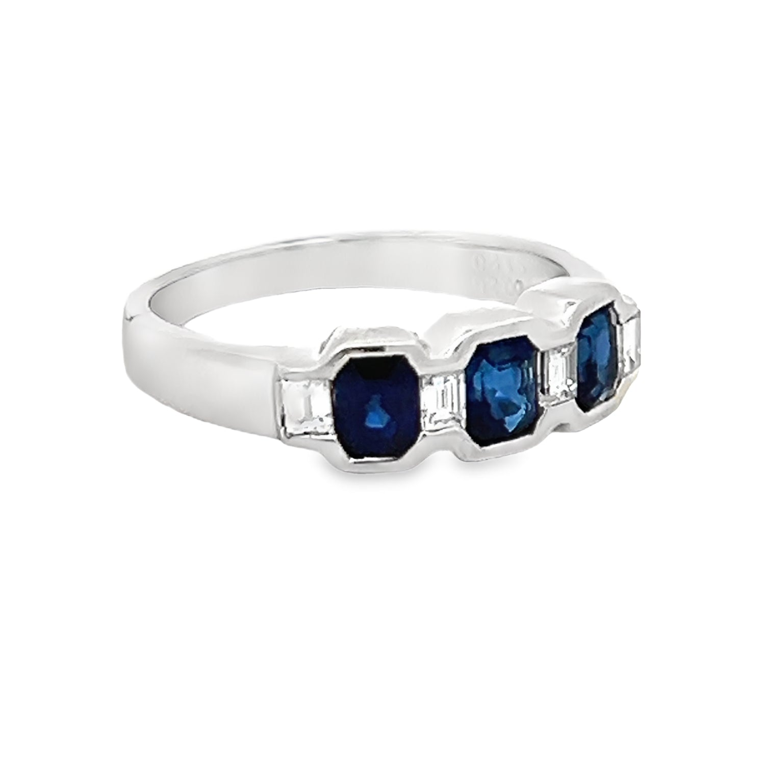 Sapphire & Diamond 3 Stone Ring Platinum side