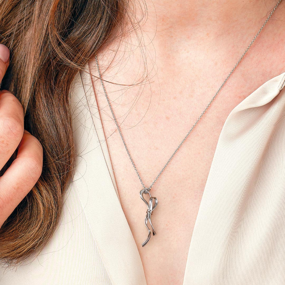 Kit Heath Serenity Ribbon Bow Loop Necklace model