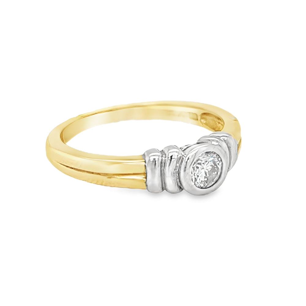 Solitaire Diamond Ring Diamond 9ct Yellow Gold side