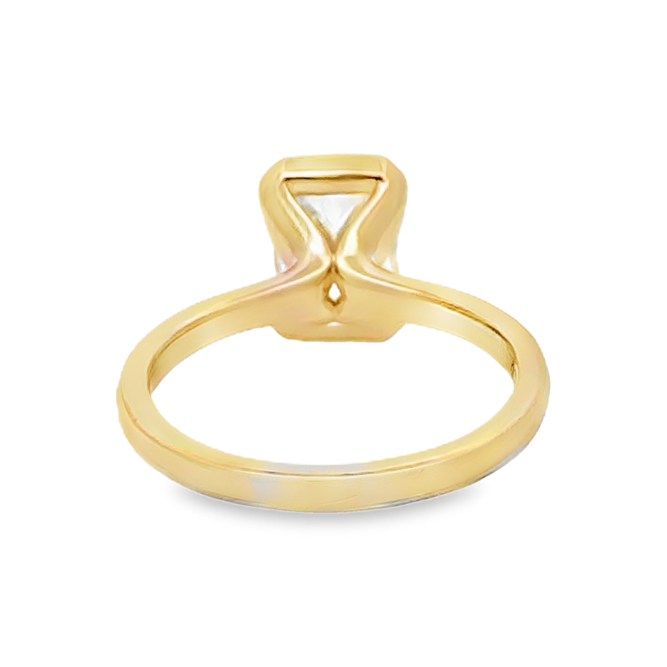 Lab Grown Diamond Radiant Cut 2.06ct Solitaire Ring 9ct Gold rear