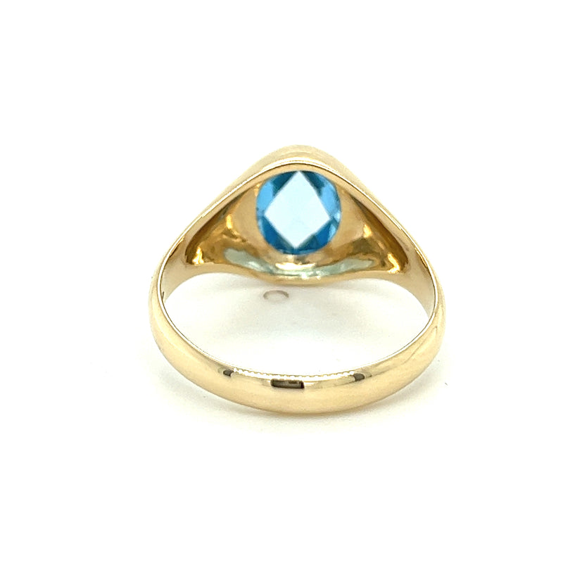 Faceted Oval Blue Topaz Signet Ring 9ct Gold rear