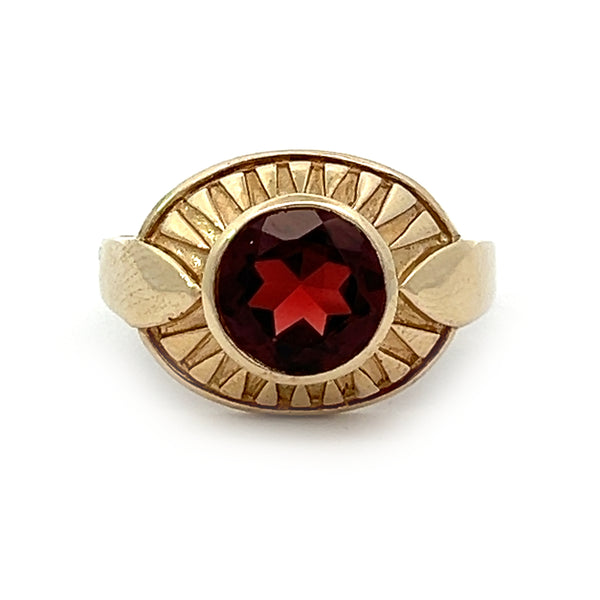 Pre Owned Garnet Ring 9ct Gold