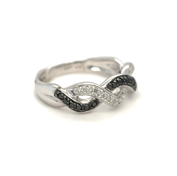 18ct White Gold Black and White Diamond Ring side
