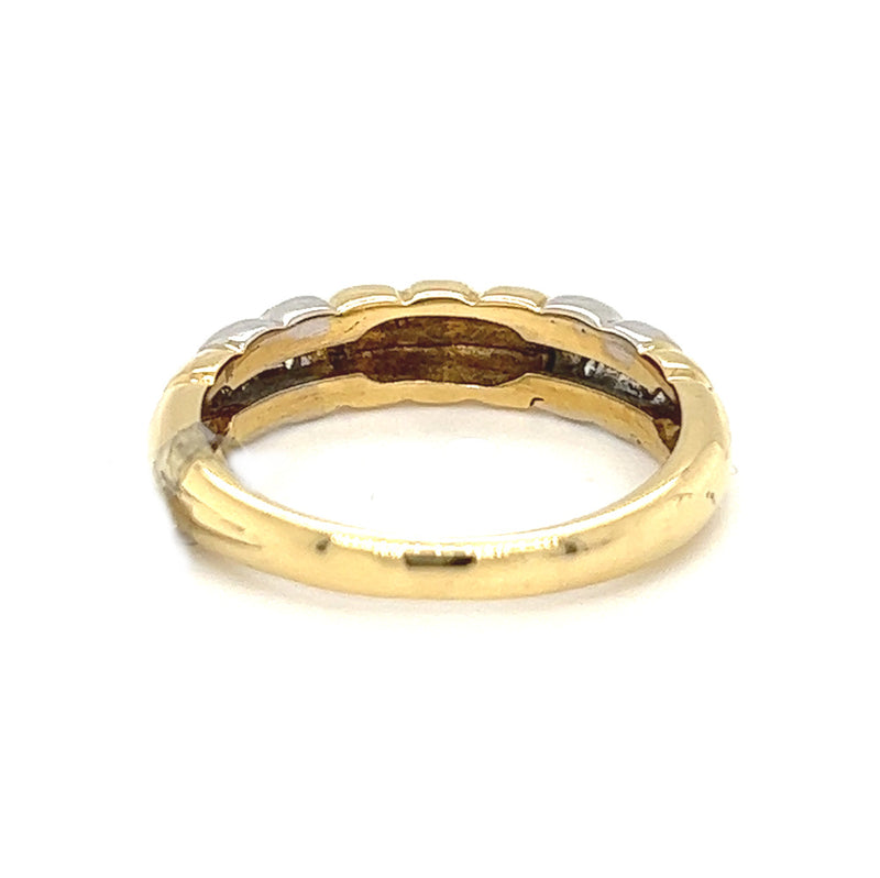 18ct Gold & Diamond Ridged Band Ring rear