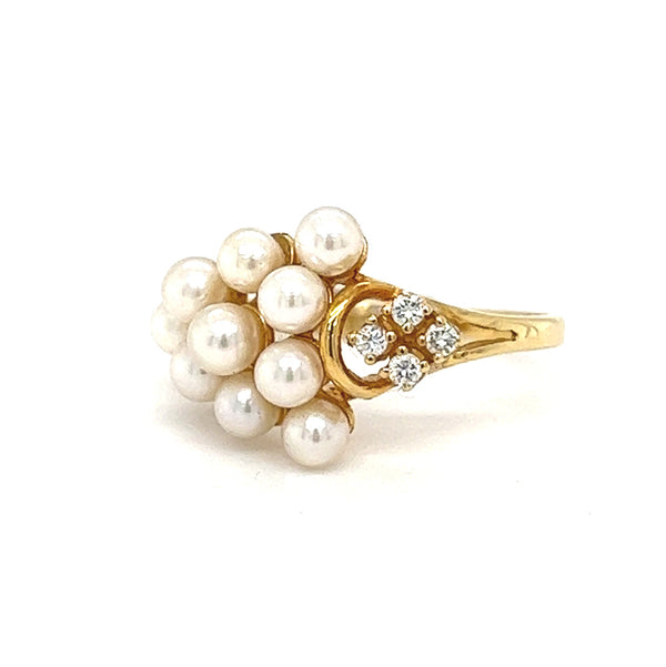 Cultured Pearl & Diamond Ring 18ct Gold side 1