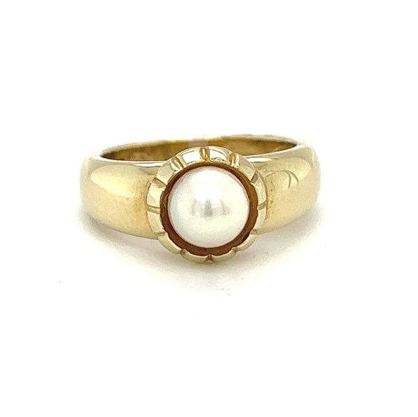 Single Cultured Pearl Ring 18ct Gold
