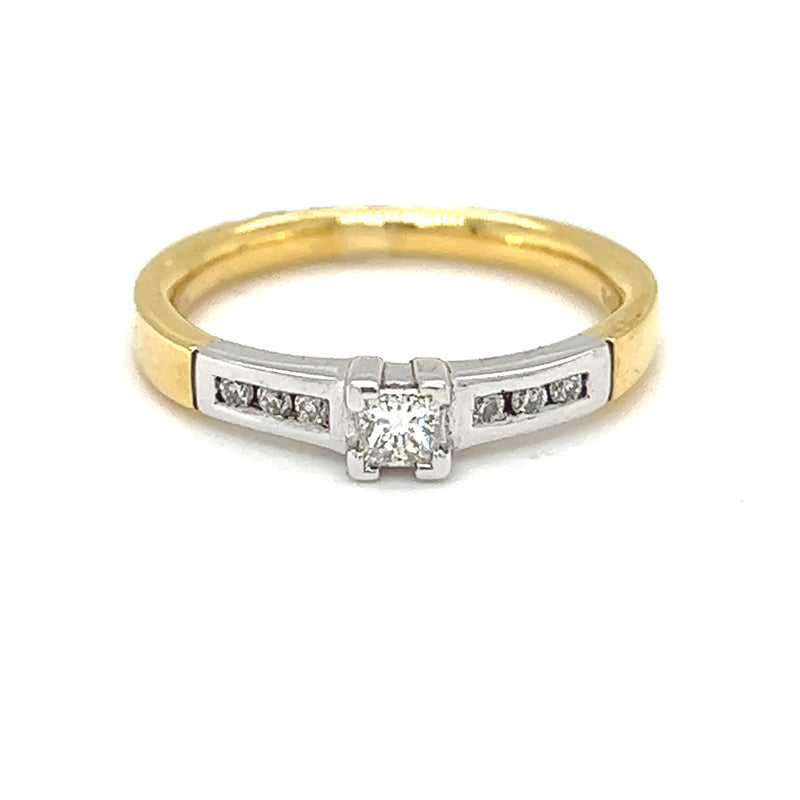 Solitaire Princess Cut Diamond Ring Diamond Set Shoulders 18ct Yellow Gold