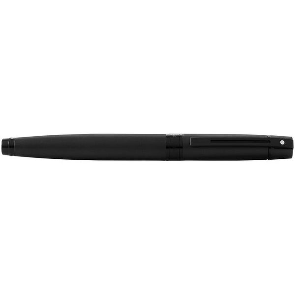 Sheaffer Series 300 Matte Black Fountain Pen Closed