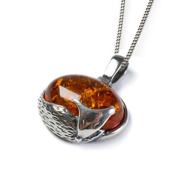 Henryka Sleeping Fox Necklace in Silver and Cognac Amber