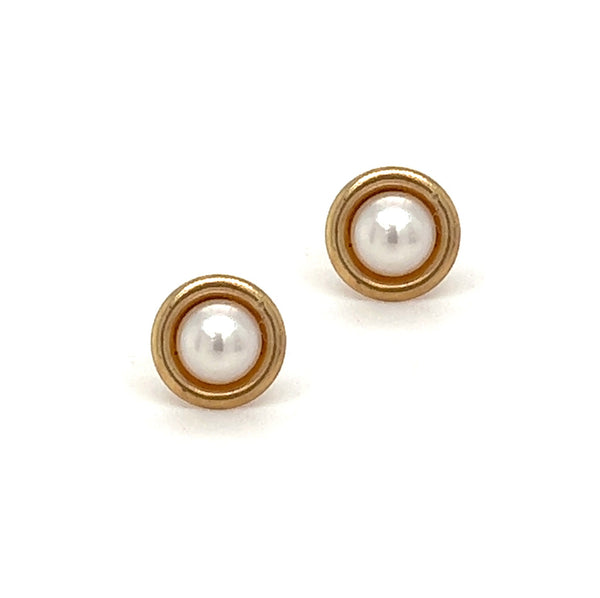 5mm Fresh Water Cultured Pearl 9ct Gold Surround Earring